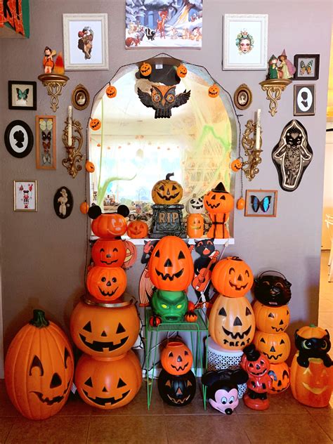 Kitschy & Witchy Halloween House Decor - The Vintage Woman