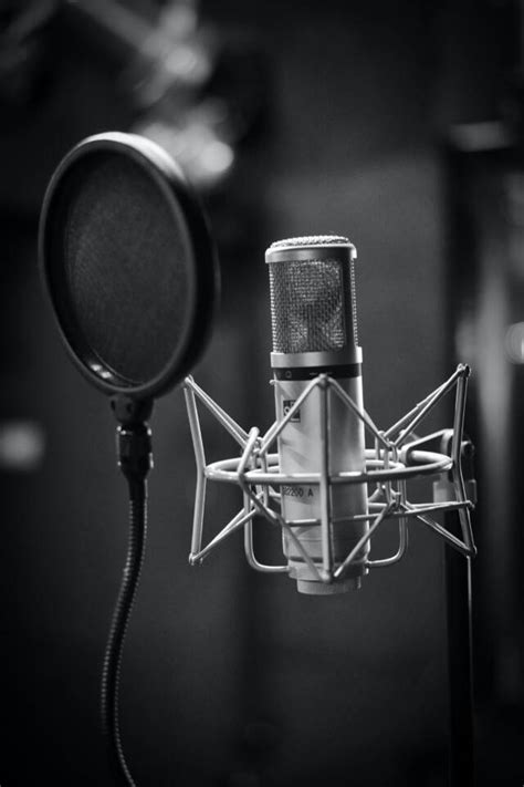 6 Best Microphones For Recording Rap Vocals 2021 Rhymemakers