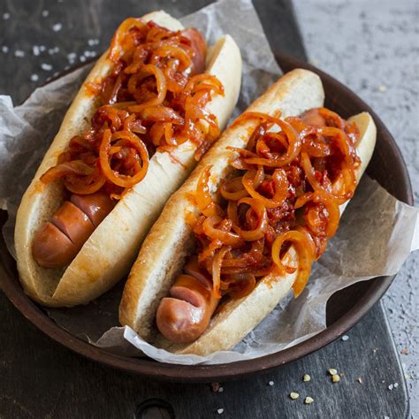 A Guide To Americas Regional Hot Dog Styles Hot Dogs Hot Dog