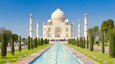 Eight Famous Places To Visit In Agra India