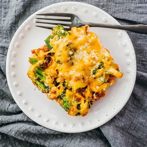 Grease an 9×13″ baking dish with olive oil and set aside. Keto Casserole With Ground Beef and Broccoli | Ground beef ...