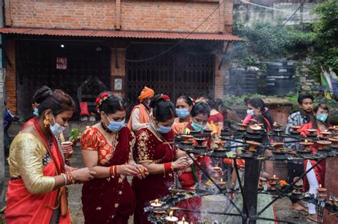 hindu women celebrating haritalika teej festival nepalnews