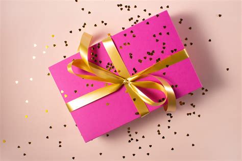These Are the Most Popular Valentine's Day Gifts ...