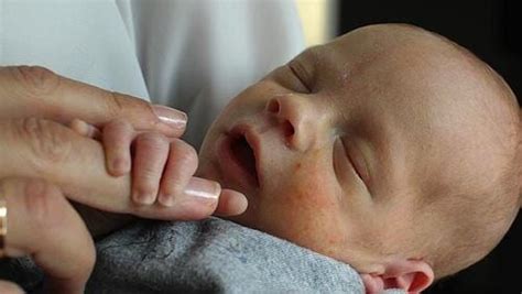 🎖 livmodertransplantation första barnet som föddes av en mamma med en donerad livmoder