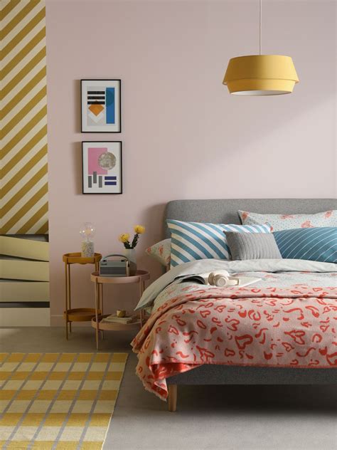 10 Small Bedroom Decorating Ideas