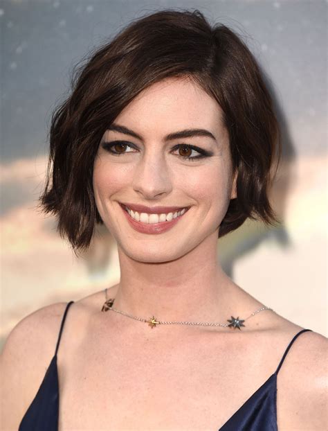 Anne Hathaway Short Hair Styles Bob Hairstyles Asymmetrical Bob