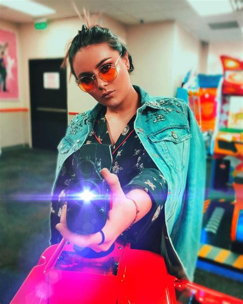 Daniela Calle On Instagram ⚡️ Photo Poses Poses Girl Power