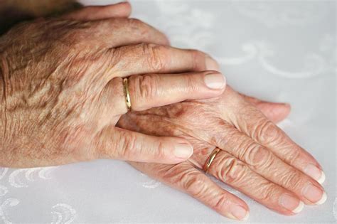 Wilhelm busch gedichte, wilhelm busch hochzeitsgedichte, wilhelm busch hochzeitssprüche, hier finden sie hochzeitsgedichte geschrieben von bekannten dichtern, sprüche zur wir haben passend zur eisernen hochzeit ein paar sprüche, sprichwörter und zitate für dich zusammengestellt, die du in. Sprüche Eiserne Hochzeit Wilhelm Busch : Diamantene ...