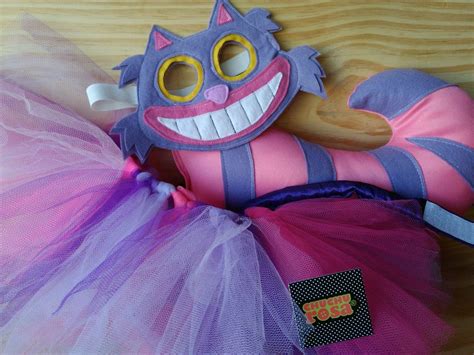 This is outside of resort a in late fall 2020. Fantasia Gato da Alice com Tule no Elo7 | Chuchu Rosa (9F6B69)