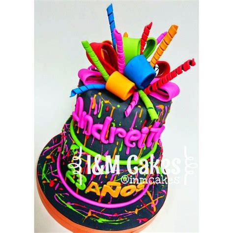 Torta Neon Queque Neon Neon Cakes Quinceanera Sweet 16 Birthdays