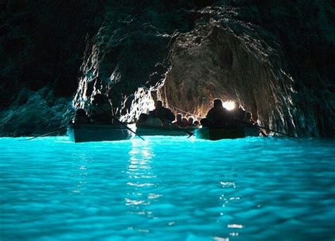 Grotta Azzurra In Capri Sea Cave Italia Italy Vacation Italy Travel