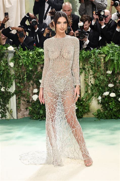 2024's Most Daring Fashion Trend