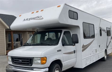 290 Majestic Four Winds 450 Class C Motor Home Rv Rental Near Belgrade