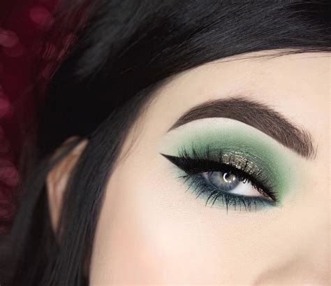 Here Are All Of The Greenery Instagram Eyeshadow Looks