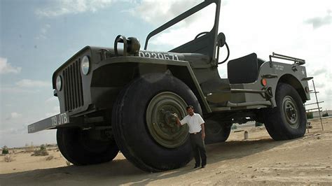 Middle Eastern Chuck Norris Builds Worlds Largest Jeep