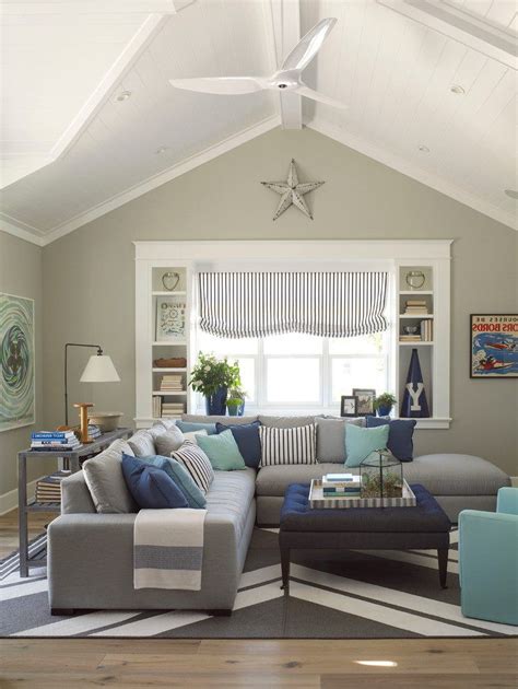 20 Gray Coastal Living Rooms