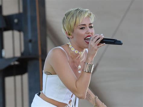 Mileys Wrecking Ball Had Male Architects Column