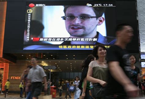 Ex NSA Contractor Edward Snowden Flees Hong Kong To Seek Asylum In