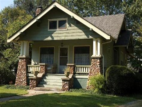 Invariably, craftsman house plans feature porches and usually there is more than just one. Bungalow Craftsman House Plans 1920s
