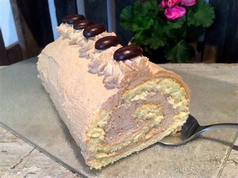 Kuchen blätterteig rolle mit apfel und pudding. Mokka-Biskuit- Rolle | Kuchen und torten, Rouladen kuchen ...