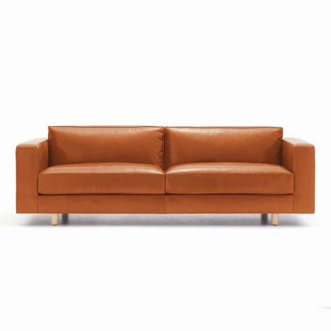 The famed bentwood chairs have belonged to some of the most celebrated artists, including pablo picasso, henri matisse and elaine de kooning. Longreach Sofa | Thonet