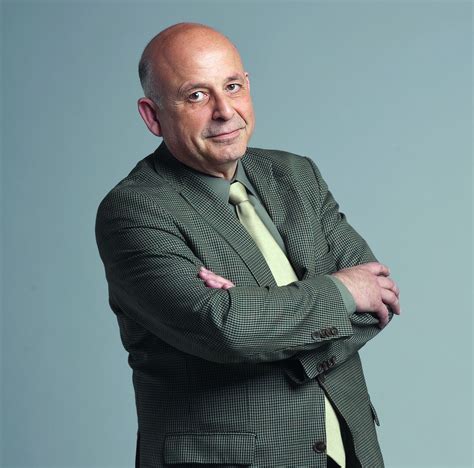 Μεγάλωσε στον πειραιά και κατάγεται από το χωριό μενετές της καρπάθου. ΔΡ. ΓΙΩΡΓΟΣ ΑΛΕΒΙΖΟΠΟΥΛΟΣ - veresiesclinic.com