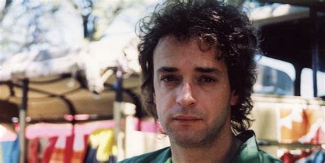 A fines de la década de los 80', el idolatrado vocalista y guitarrista de soda stereo conoció en santiago a una joven modelo de 17 años. Fuente Interior : un ámbito de desarrollo personal a ...