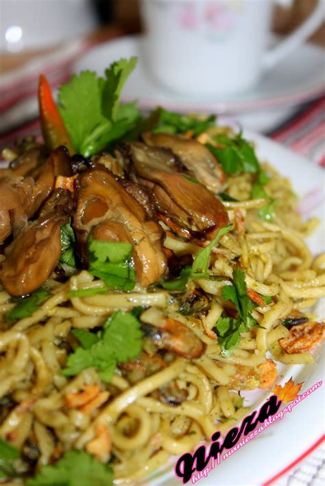Sup tulang thai pedas resepi restoran thai serious sedap. Our Journey Begins: Mee Lidi Goreng Hijau
