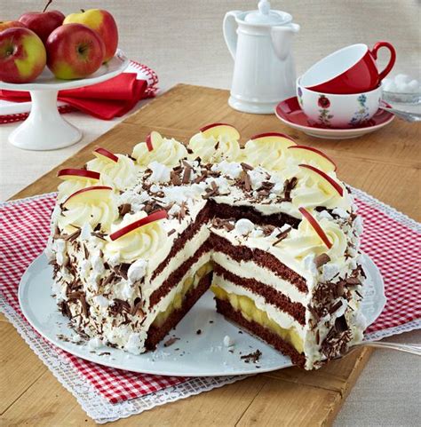 4 bis 5 äpfel 25 g zucker saft einer halben zitrone. Schoko-Apfel-Torte Rezept | LECKER