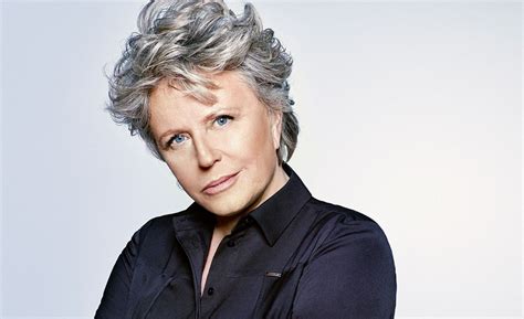 Krystyna jolanta janda (born 18 december 1952) is a polish film and theater actress best known internationally for playing leading roles in several films by polish director andrzej wajda, including man of marble (człowiek z marmuru, 1976) and man of iron (człowiek z żelaza, 1981). Krystyna Janda - powrócić, orbitować - Zwierciadlo.pl