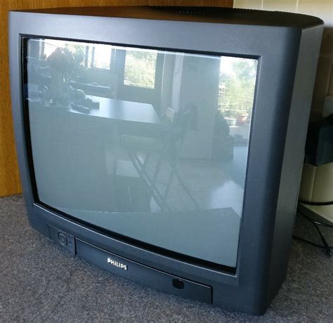 Tv and television manuals and free pdf instructions. Philips 17-inch CRT TV ** free ** for collection | in ...