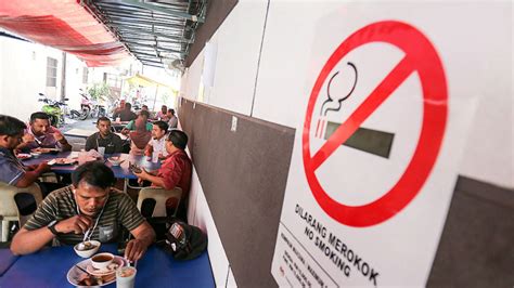People Dont Seem To Care About The Smoking Ban At Eateries Soyacincau