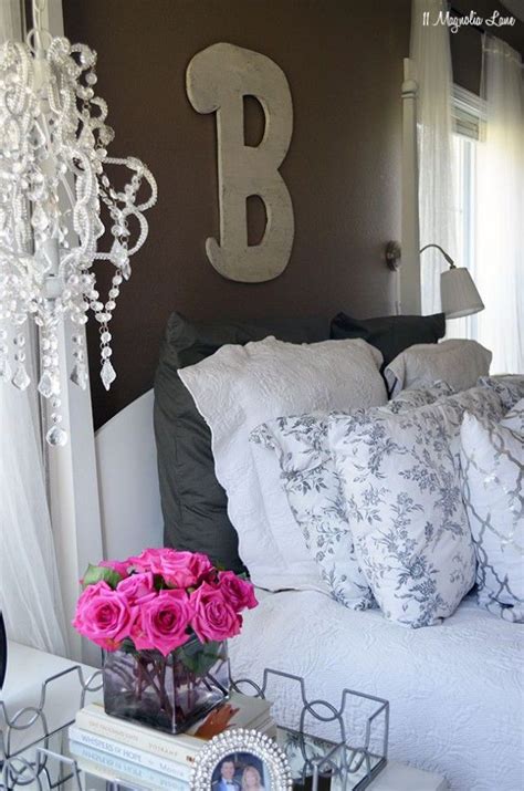 The whole design idea was centered around these gorgeous pillows that i made myself! Also, one can never get enough of accent pillows. You ...