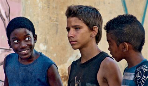 Cuban Moviemakers Feeling Burden Of Us Embargo The New York Times