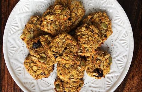 The turmeric powder is used to dye a string bright yellow. Turmeric Muesli Cookies - Tanja Lindner Nutrition