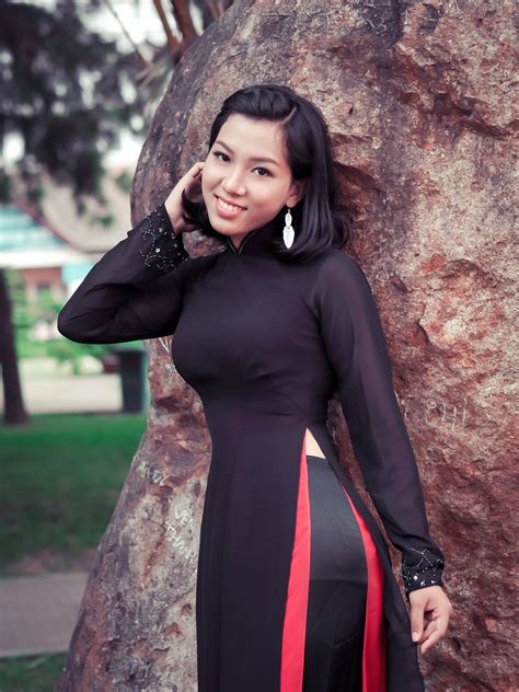 Myanmar Women Vietnamese Dress China Girl Beautiful Curves Ao Dai