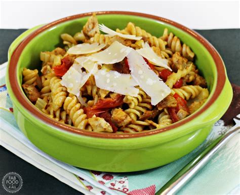 If your fridge is full of leftover roast beef, these easy recipes will make for a great second day lunch or dinner. Quick Leftover Pork Pesto Pasta - Fab Food 4 All