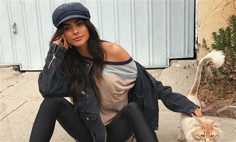 Model Sophia Esperanza Has A Very Important Message For Instagram