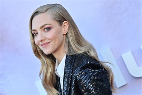 Amanda Seyfried Says Her Elizabeth Holmes Voice In The Dropout Is An Accent