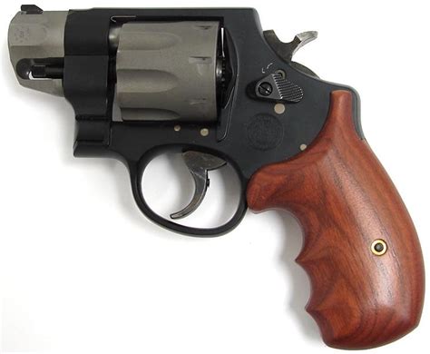 Smith Wesson Performance Center Magnum Caliber Revolver Shot Snubbie With