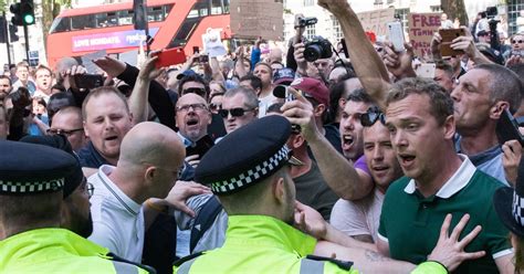 Hundreds Of Tommy Robinson Supporters At Gates Of Downing Street To Demand Detained Edl Founder