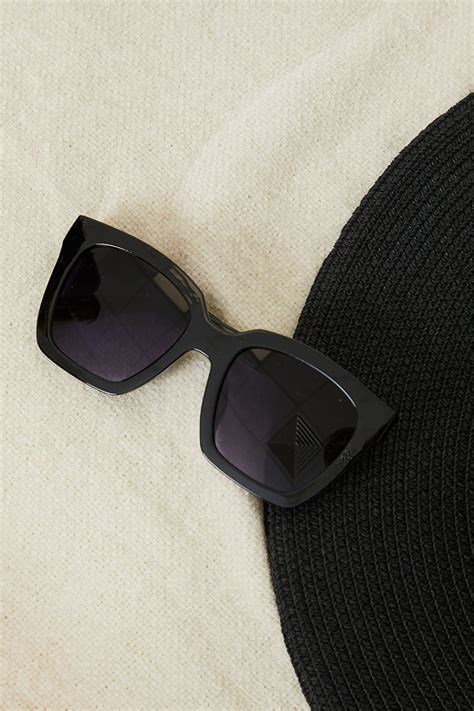 Black Oversized Square Design Frame Sunglasses In The Style