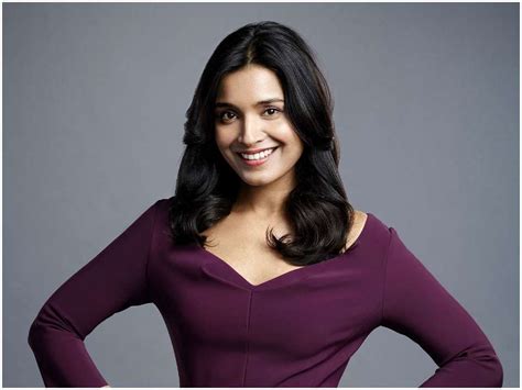 Shelley Conn Biography Net Worth Wiki Age Height Husband Family
