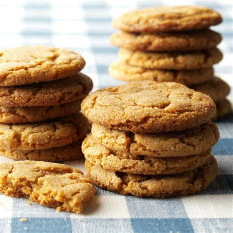 These molasses cookies are sort of like gingerbread cookies, but way better. Molasses cookies | Cookie recipes, Desserts, Molasses cookies recipe