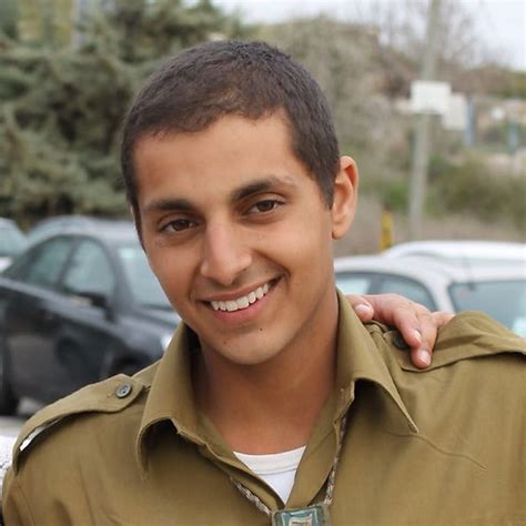 רכב פרטי, רכב מסחרי, ג'יפים, משאיות, אופנועים, כלי שייט, כלי רכב מיוחדים ואביזרים. ynet לוחם שריון נהרג בפעילות במרכז הרצועה - חדשות
