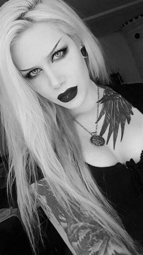 Gotische Gothic Girls Dark Gothic Goth Beauty Dark Beauty Girl Tattoos Most Beautiful