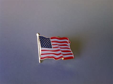 2 High Quality American Waving Flag Lapel Pins Patriotic Us Us