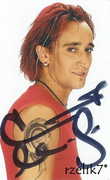Jest postacią, która wzbudza kontrowersje i nikogo nie pozostawia. rzelik7 - autografy (autographs collection): Michał Wiśniewski
