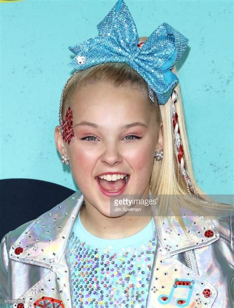Jojo Siwa Attends The Nickelodeon Halo Awards 2017 At Pier 36 On