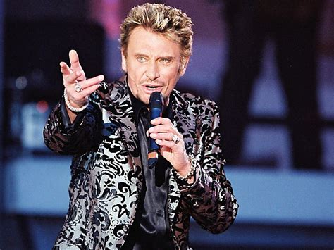 Bienvenue sur le store officiel de johnny hallyday ! Johnny Hallyday : toute sa carrière en 74 photos... - Closer